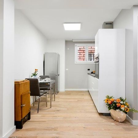 Duplex Luxurious Apt In The Heart Of Болонья Экстерьер фото